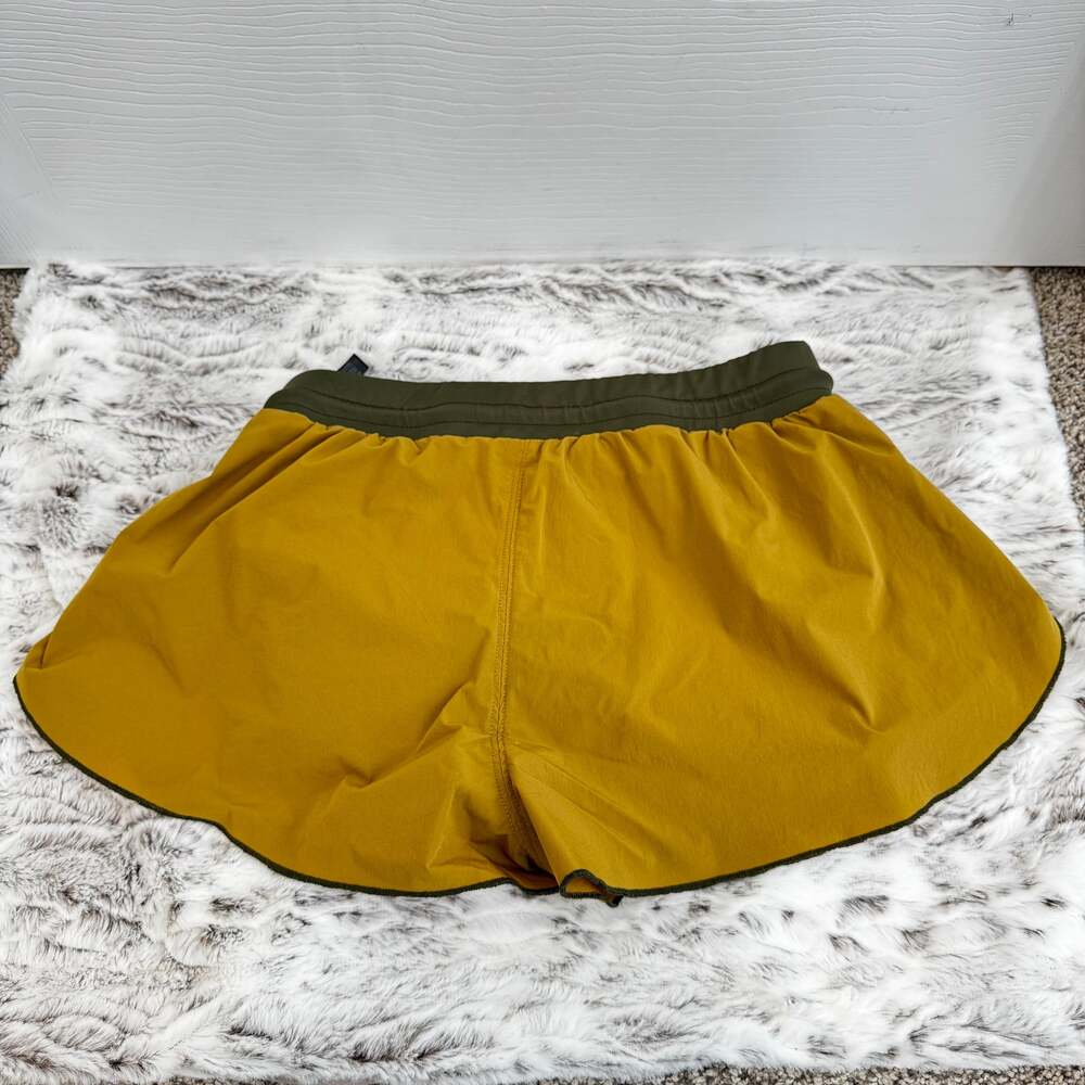 Fee People Movement Schooling You Shorts in Wheat/Olive green with pockets XS - Picture 3 of 8